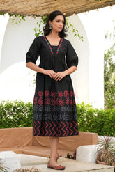 Black Hand Enbellished Lotus Print  Midi Dress