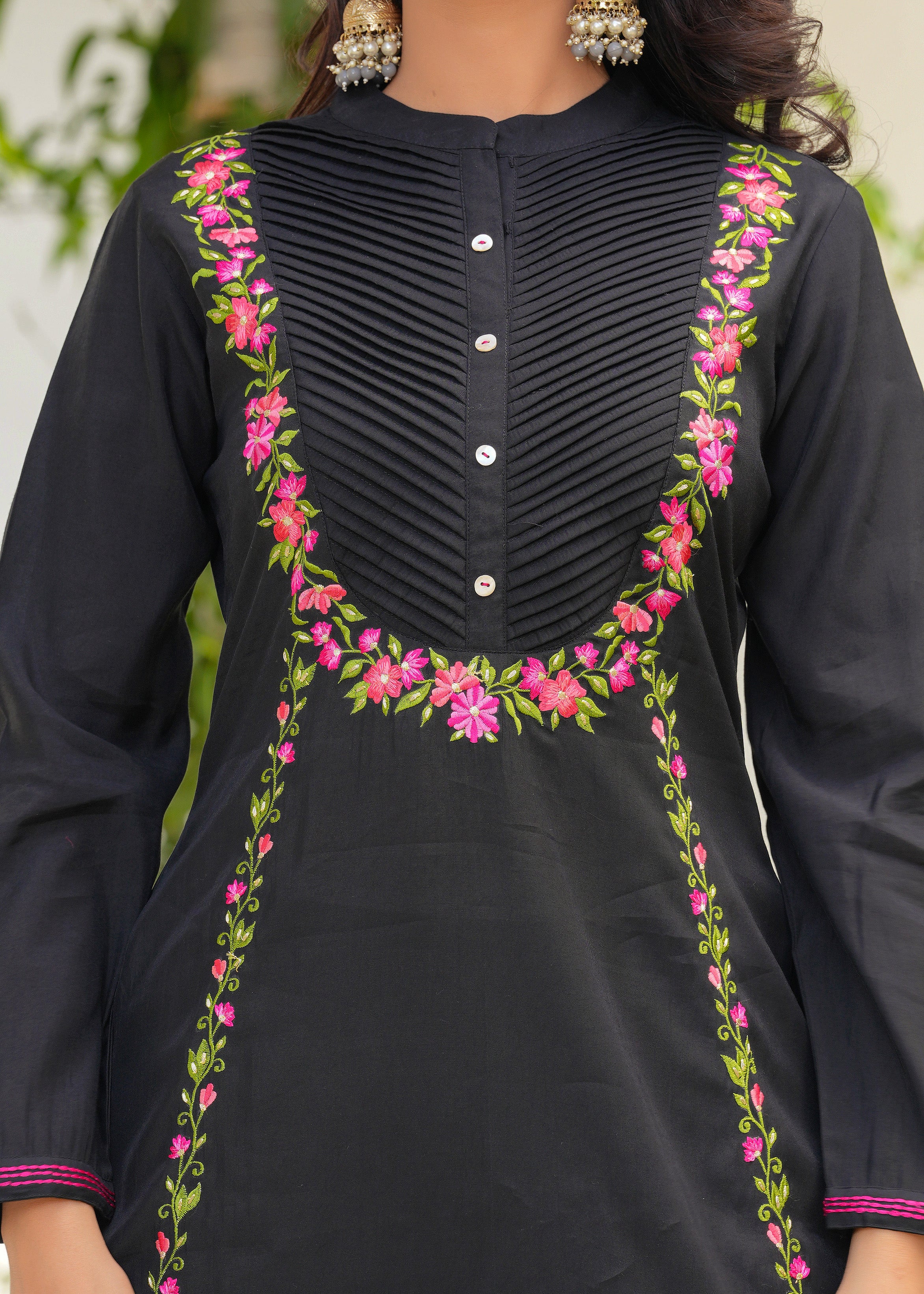 Black Floral Resham Emrboidered Kurta Set