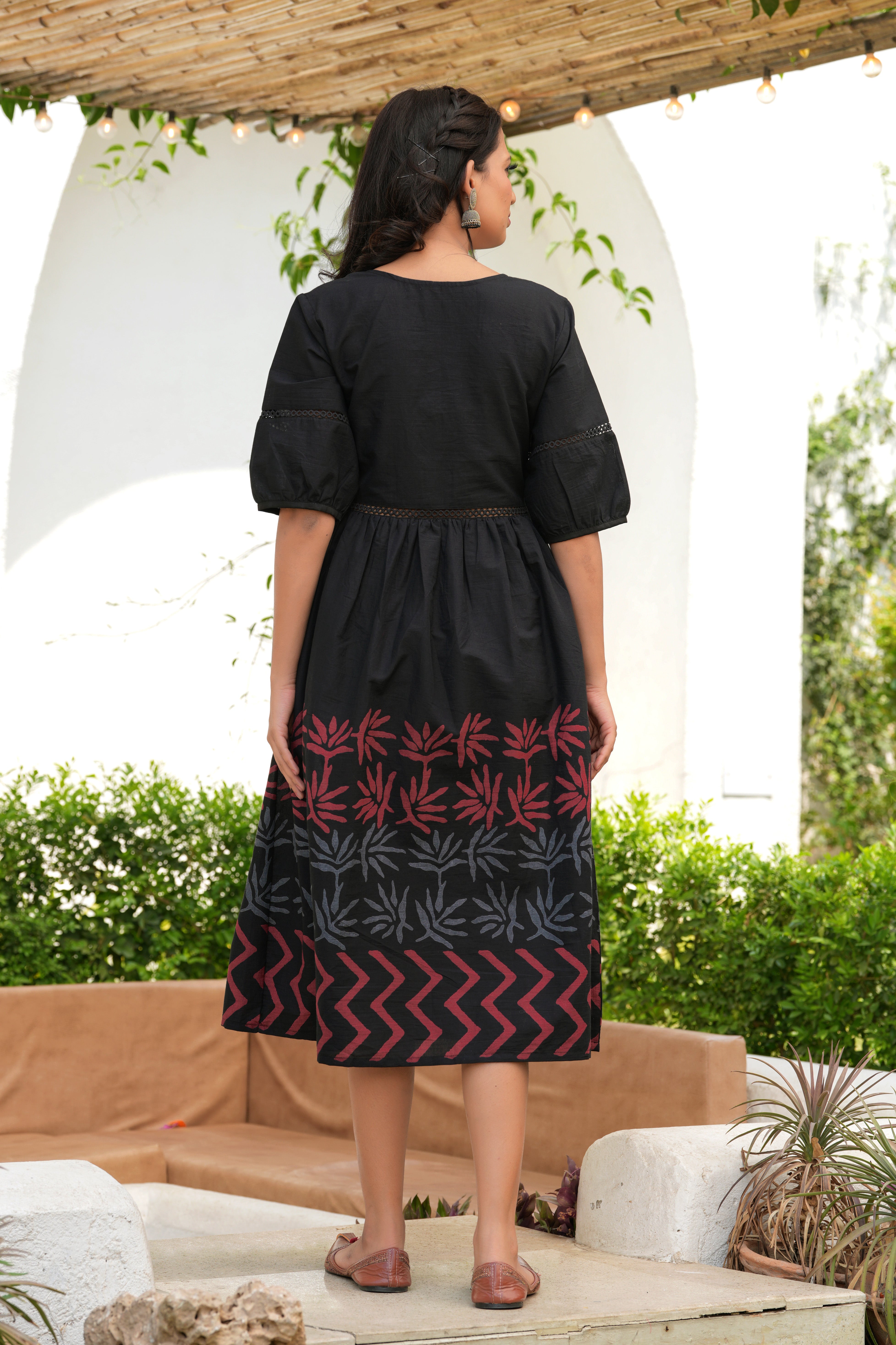 Black Hand Enbellished Lotus Print  Midi Dress