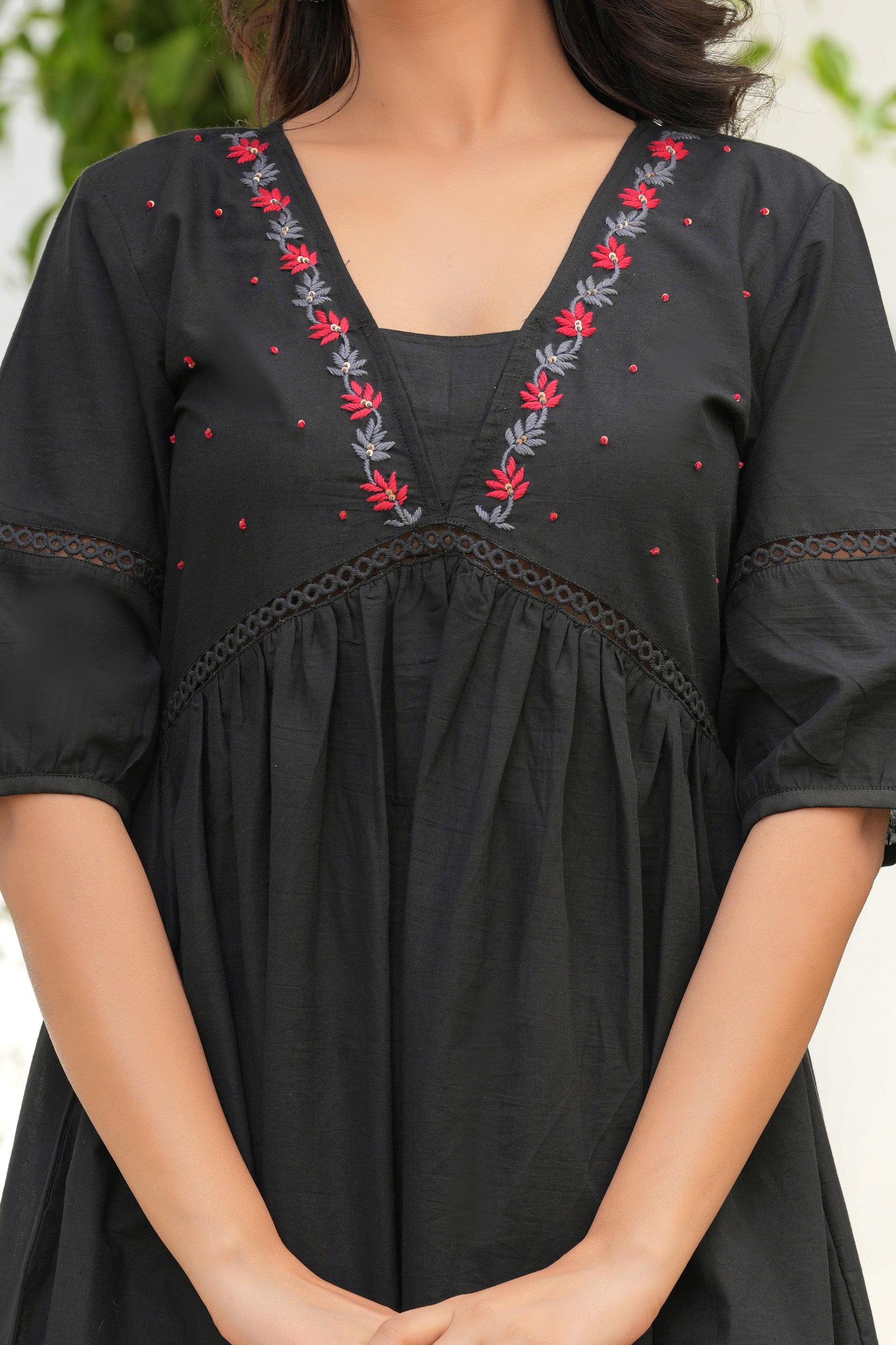 Black Hand Enbellished Lotus Print  Midi Dress