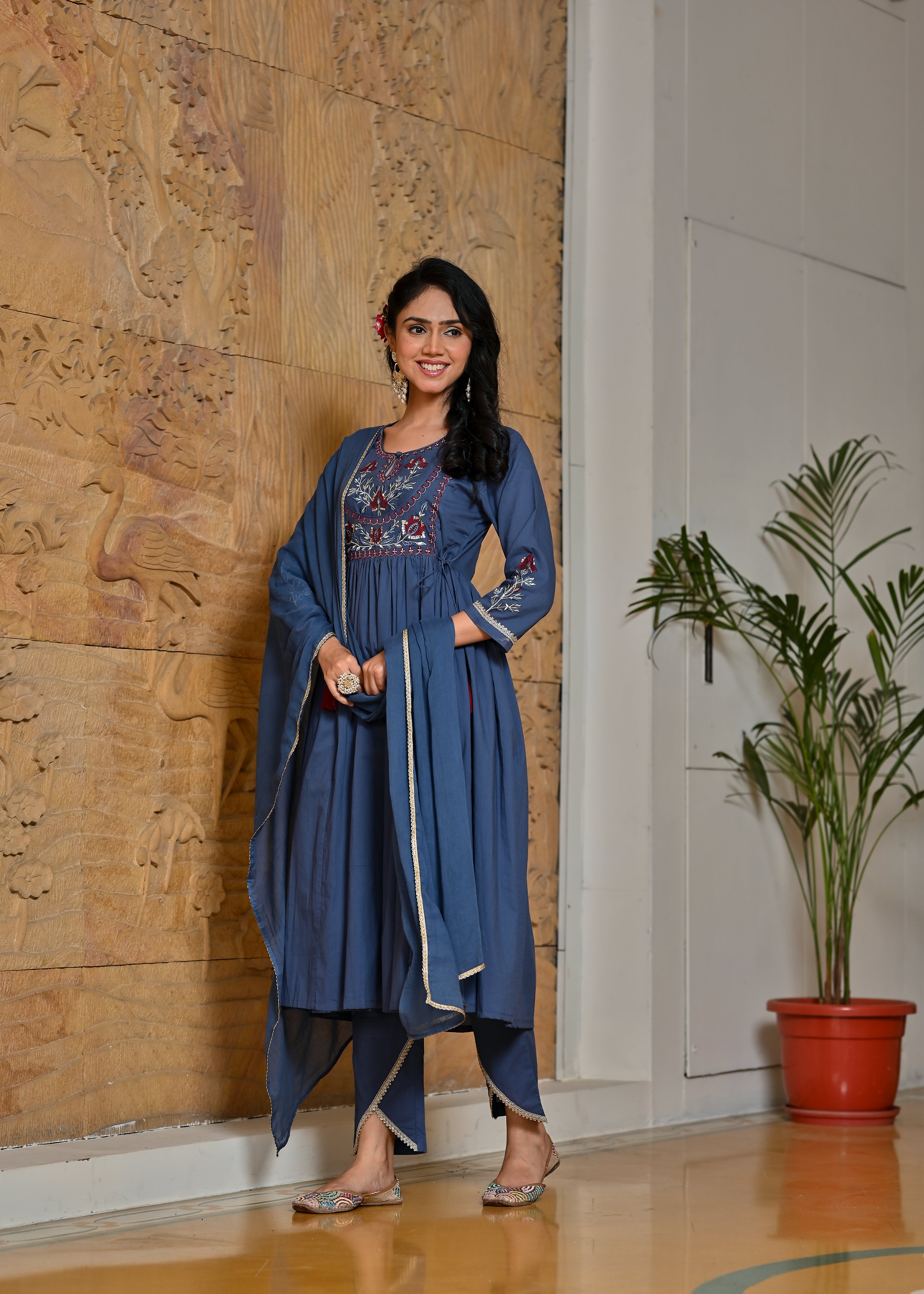 Neela Wrinkled Zari Work Anarkali Kurta Dupatta Set