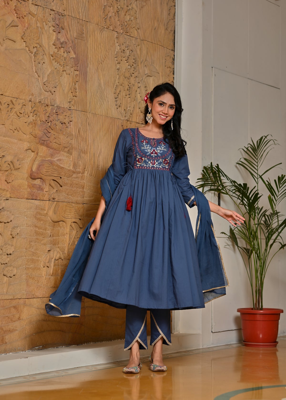 Neela Wrinkled Zari Work Anarkali Kurta Dupatta Set
