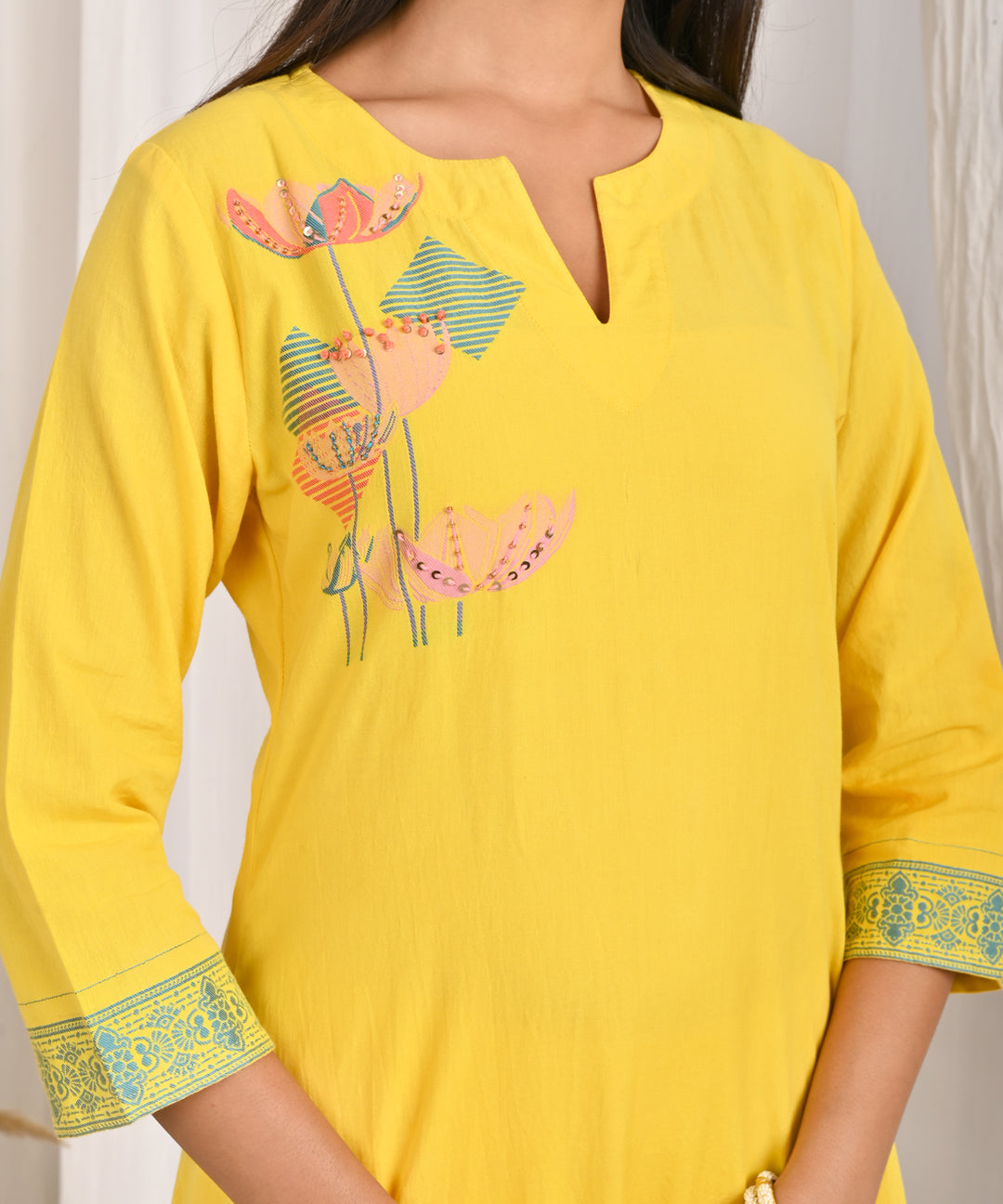 Sunehri Nazakat Hand Embroidered Kurta Dupatta Set